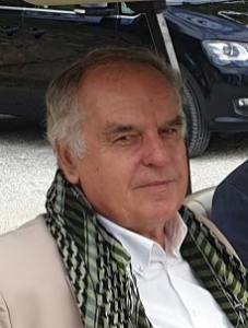 Dr. Peter Baumgartner